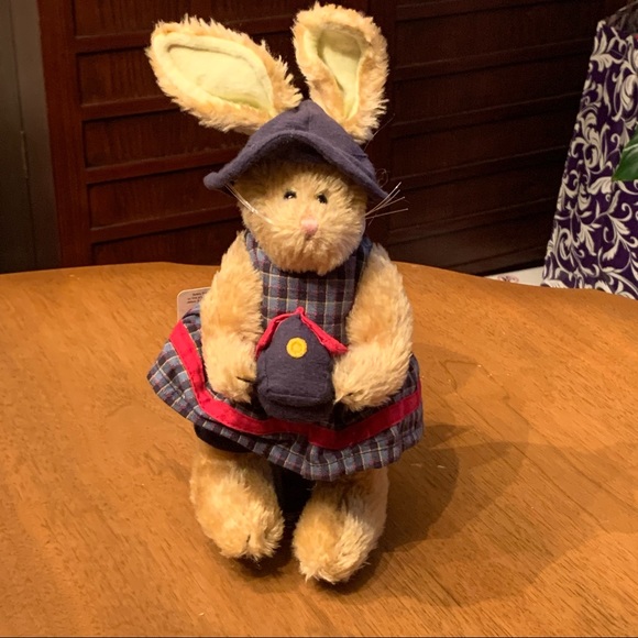 Boyds Bears “Emily Babbit” Stuffed Bunny Rabbit